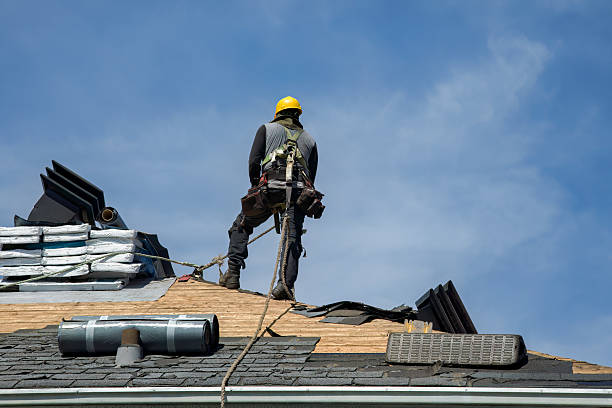 Professional Gutter Installation technician working in Altamont, OR